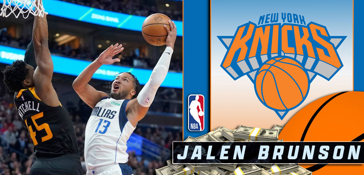 Jalen Brunson con los New York Knicks al fondo